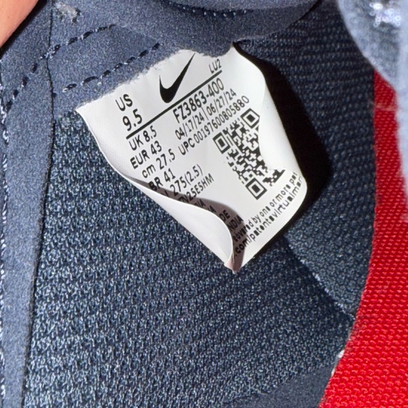 Nike C1TY - Picture 2 of 2